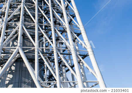 Tokyo Sky Tree looking up from Sky Tree Town 21033401