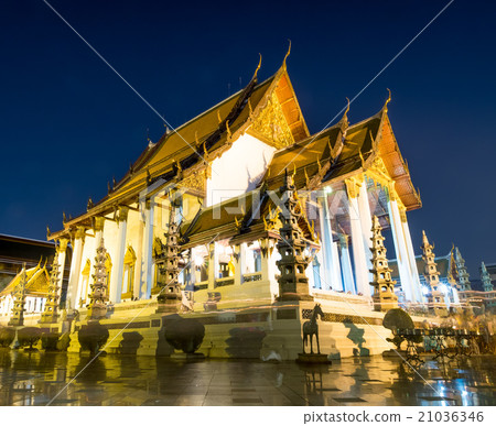 Candle lit in Thai temple Candle lit in Thai temple 21036346