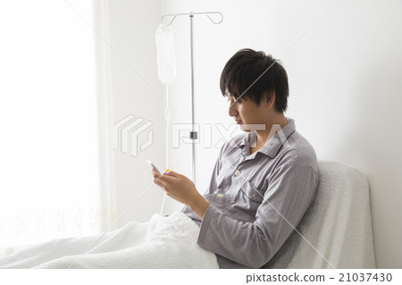 A man in hospital 21037430