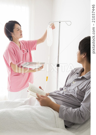 A man in hospital 21037446