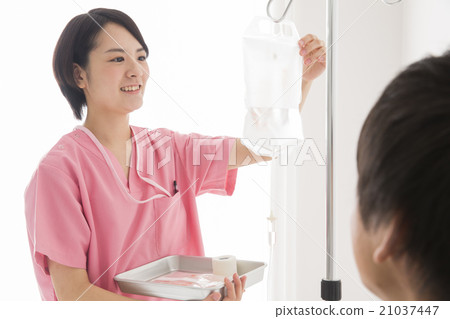 A man in hospital 21037447