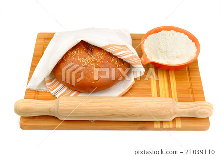 bread and cooking utensils 21039110