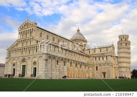 Leaning tower of Pisa 21039947