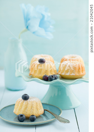 Mini bundt cakes Mini bundt cakes 21042045