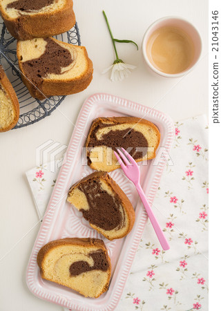 Slice of marble cake Slice of marble cake 21043146