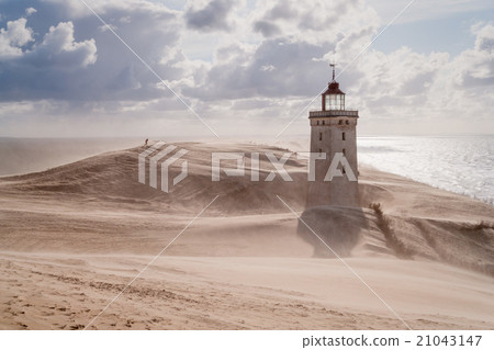 Sandstorm at the lighthouse 21043147