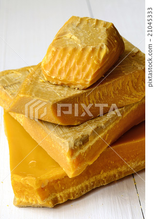 Beeswax Beeswax 21045333
