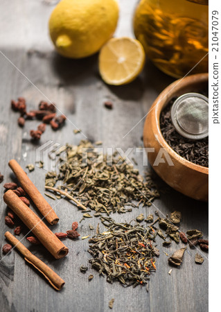 berries  tea composition 21047079