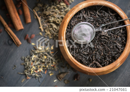 berries  tea composition 21047081