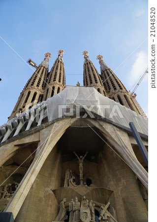 Close-up of Sagrada Familia 21048520