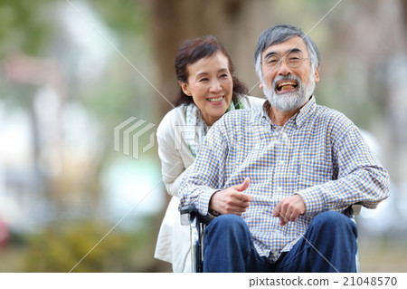Elderly care image Elderly care image 21048570