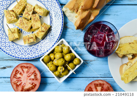 tinto de verano, olives, and spanish omelet 21049118