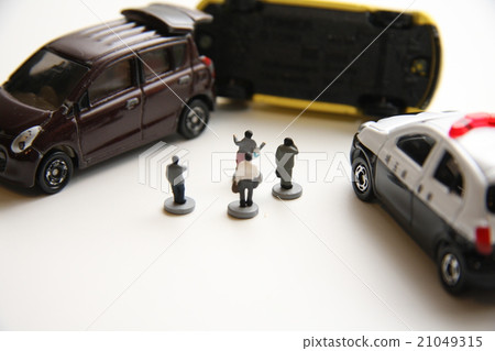  交通事故 21049315