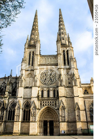 St. Andrew Cathedral in Bordeaux 21050416