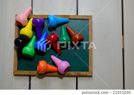 crayons 21051680
