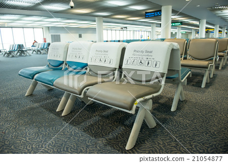 priority seat 21054877