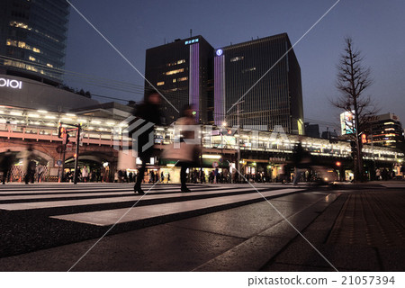 Yurakucho Ekimae交叉點日落視圖 21057394