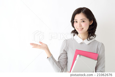 Girls to guide 21062676