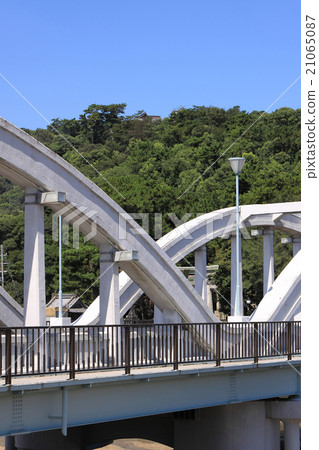 Kanonji-shi Kotohama Mountain top "Kotoko Hachimangu Shrine" and the "three bridges" at the foot Kanonji-shi Kotohama Mountain top "Kotoko Hachimangu Shrine" and the "three bridges" at the foot 21065087