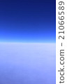 從飛機和雲層 21066589