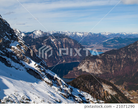 Aerial view of Hallstatt valley in Austria 21071290