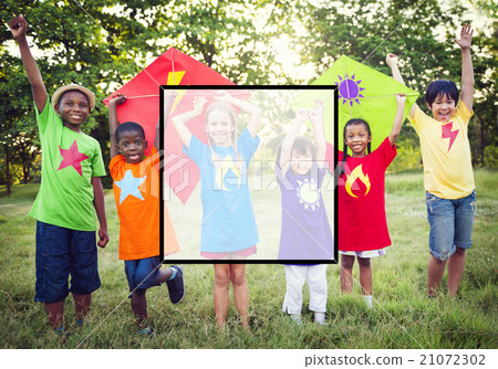 Summer Togetherness Friendship Square Copy Space Concept 21072302