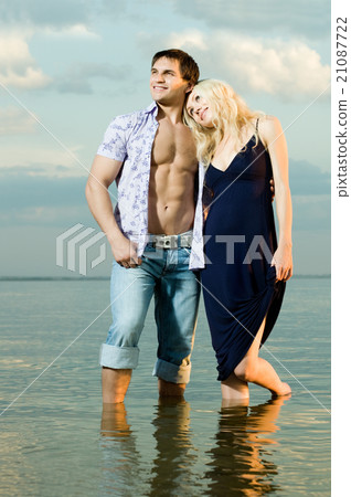 couple on river 21087722