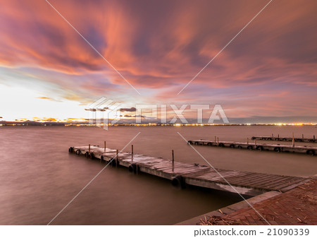 Sunset in Albufera, Valencia, long exposure #2 21090339
