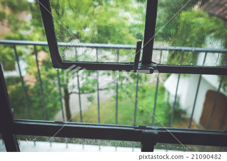 一個窗口 21090482