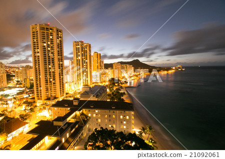[Horizontal] Hawaii (Oahu, Honolulu night view) 21092061