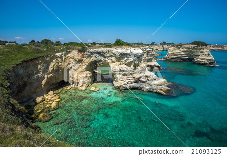 Torre Sant Andrea, Rocky beach in Puglia, Italy 21093125