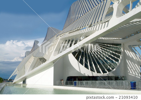 Museum of Tomorrow (Tomorrow Museum) in Rio Museum of Tomorrow (Tomorrow Museum) in Rio 21093410