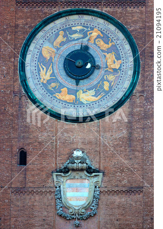 Astronomical clock, Torrazzo tower,  Cremona, Ita 21094195