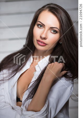 Portrait of sexy young brunette Portrait of sexy young brunette 21094726
