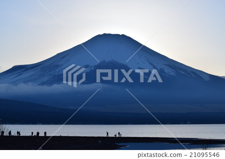 Mount Fuji  21095546