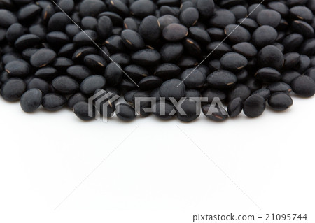 Black lentils: black lentils 21095744