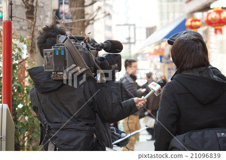 電視台街頭採訪現場 21096839