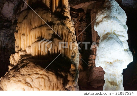 Post Inna cave 21097554