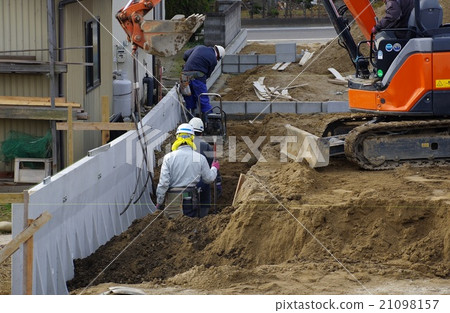 Earth closure Construction site residential land construction work site Earth closure Construction site residential land construction work site 21098157