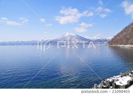 Hokkaido Lake Shikotsu and Ewa-dake 21098403