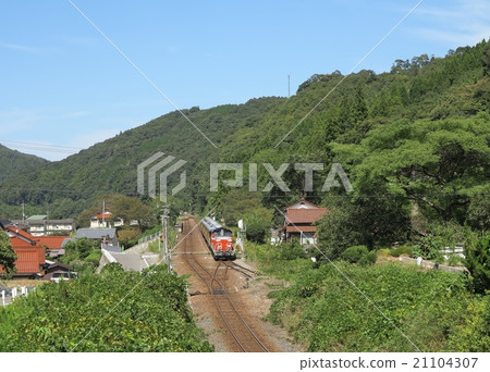 DD 51 + Salon Car Naniwa 14 Series Aobaru - Hirahara DD 51 + Salon Car Naniwa 14 Series Aobaru - Hirahara 21104307