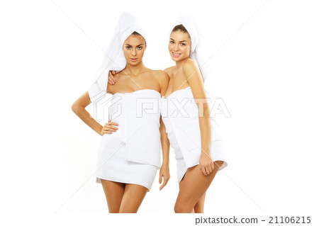 Two happy teen girl after shower 21106215