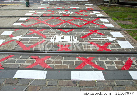 Tramway track markings Tramway track markings 21107077