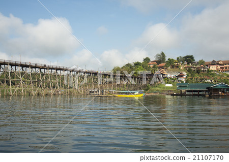 THAILAND KANCHANABURI SANGKHLABURI WOODEN BRIDGE THAILAND KANCHANABURI SANGKHLABURI WOODEN BRIDGE 21107170
