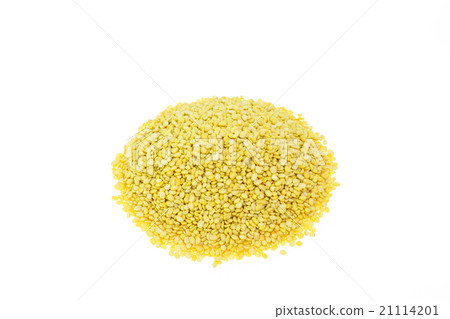Macro .peeled split mung bean isolated on white Macro .peeled split mung bean isolated on white 21114201