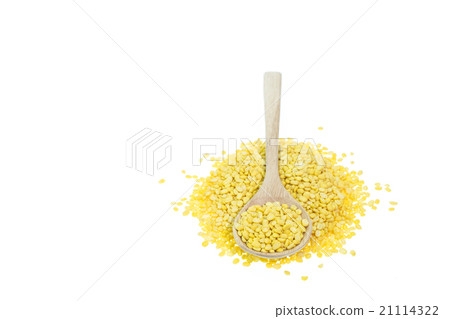 Close up peeled split mung bean isolated on white 21114322