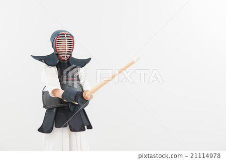 A woman who plays kendo A woman who plays kendo 21114978