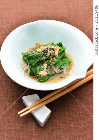 日本料理，蒸米飯（浸泡）。我有湯tsuyu。添加鰹魚味和芝麻。 21115406