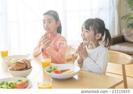 與家人共進早餐 與家人共進早餐 21115833