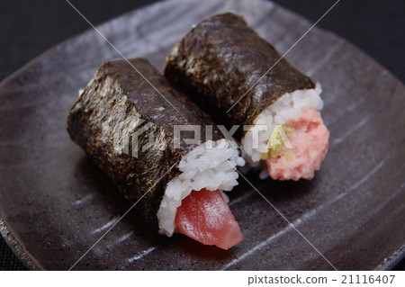 Delicious tuna roll 21116407